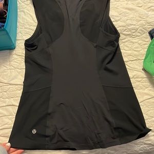 Lululemon top